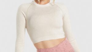 Adapt Fleck Seamless Long Sleever Crop Top